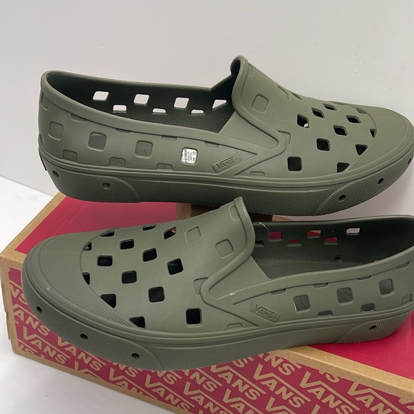 Vans Men’s Slip-On Trk
Grape Leaf
VN0A5HF850K
Sneakers - Picture 9 of 16